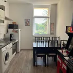 Messe 2 Apartment *